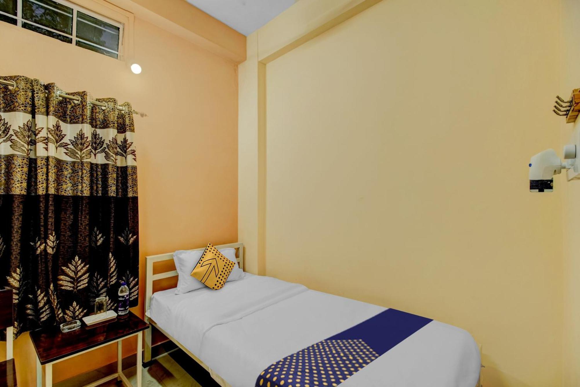 Spot On Rainbow Lodge Guwahati Exteriör bild
