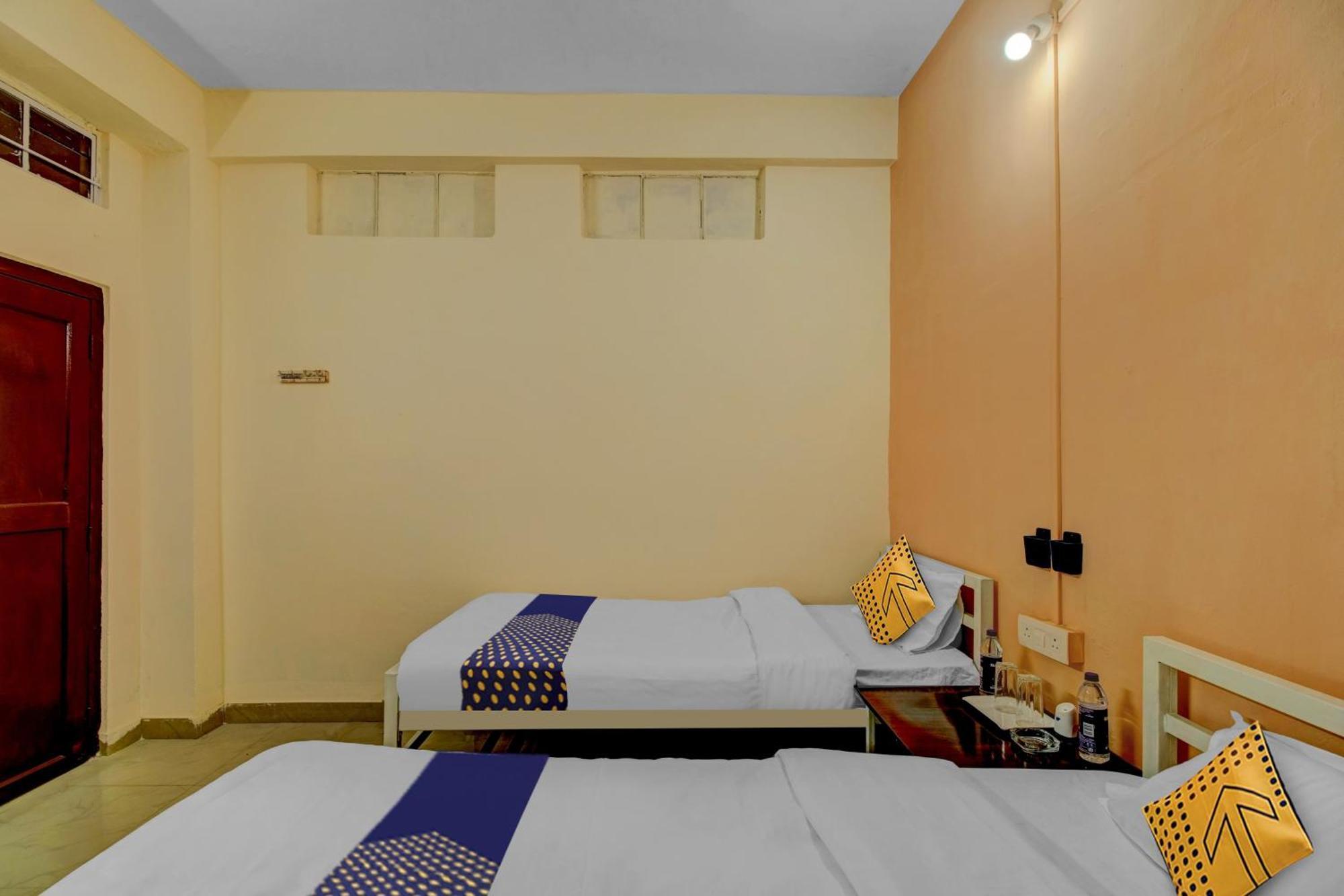 Spot On Rainbow Lodge Guwahati Exteriör bild