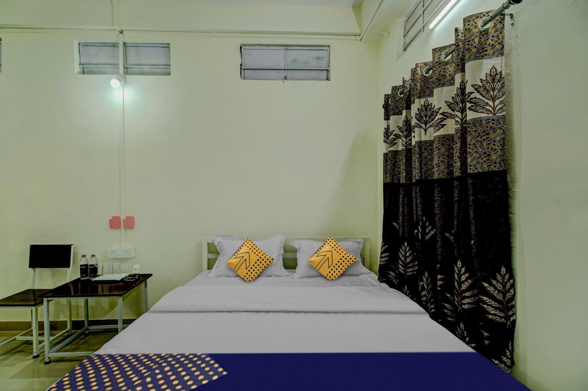 Spot On Rainbow Lodge Guwahati Exteriör bild